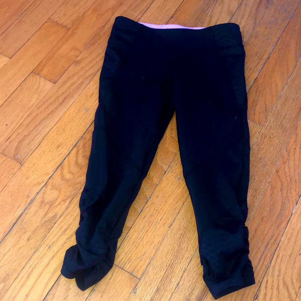 Ivivva Girls Ruffle cropped leggings